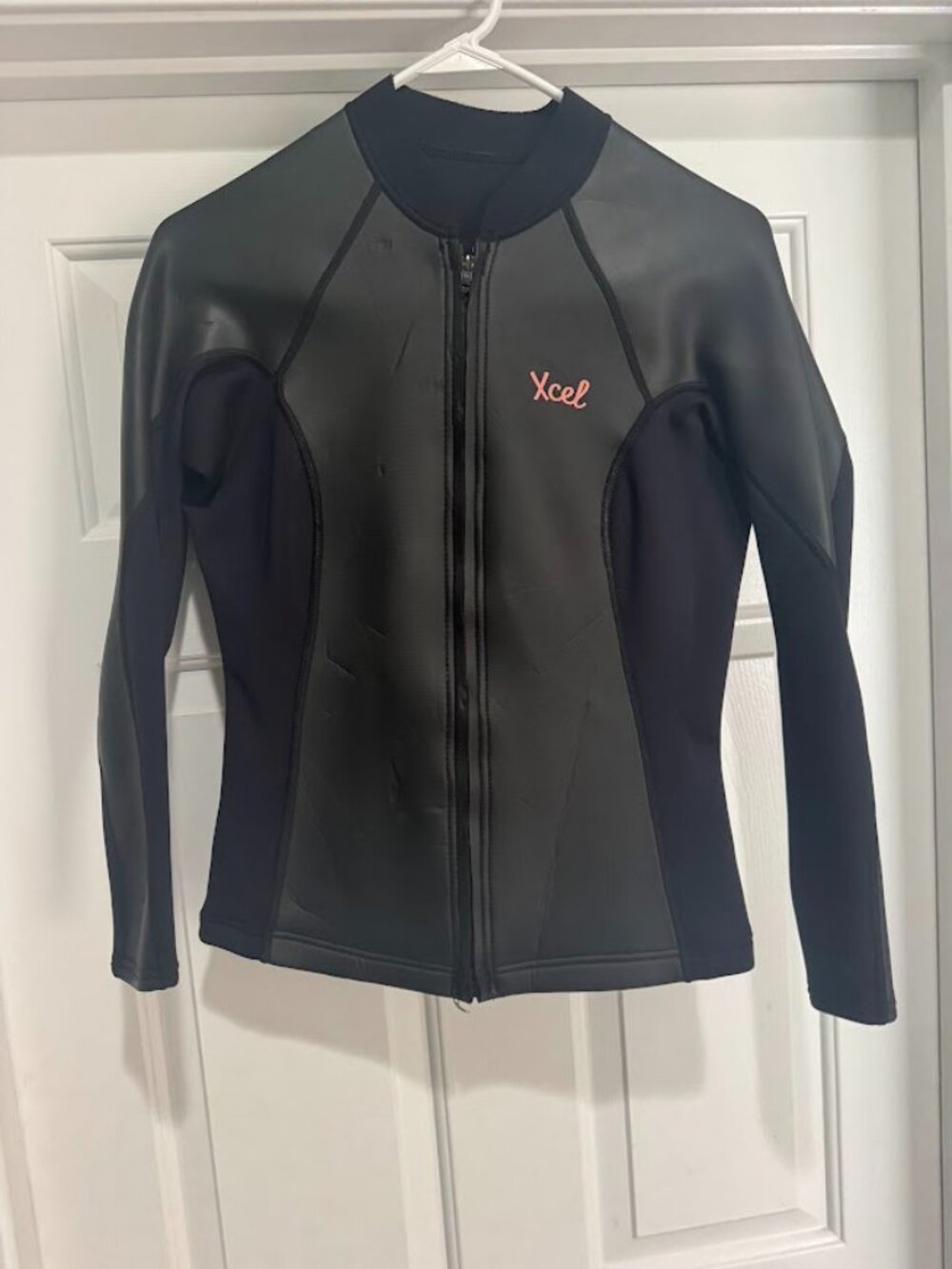 Xcel Wetsuit top - Womens Axis Smoothskin Front Zip Jacket 2/1mm size 10